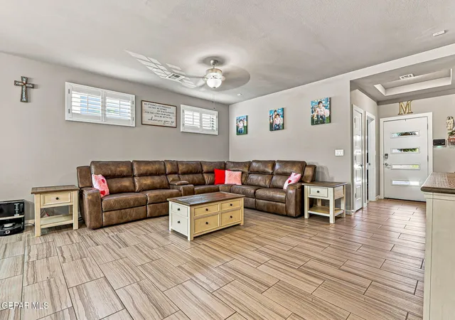 Photo 3 of Single family home for sale at 206 Notts Wy, El Paso, TX 79928 | MLS# 950244 | Listing updated on 2026-08-30