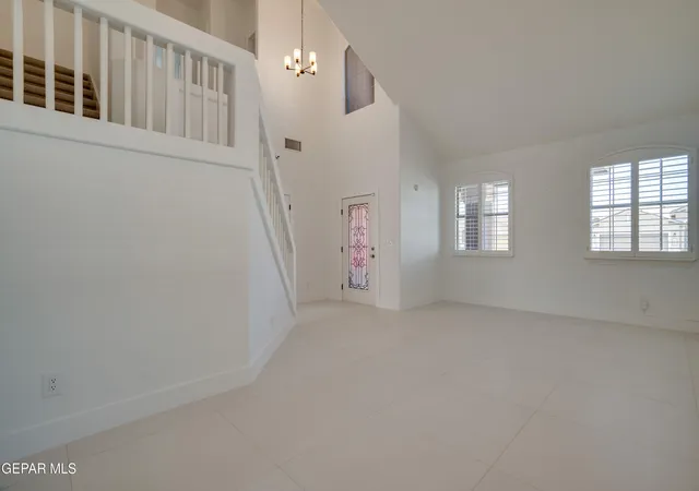 Photo 3 of Single family home for sale at 3132 Lookout Point Dr, El Paso, TX 79938 | MLS# 950129 | Listing updated on 2026-09-20