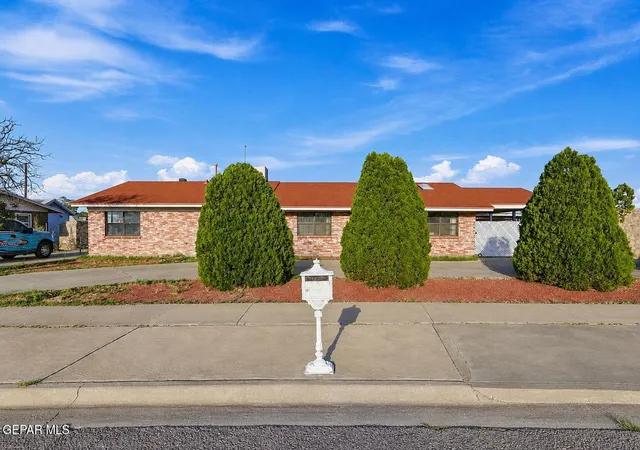 Single family home for sale at 2548 Dunoon Dr, El Paso, TX 79925 | MLS# 950153