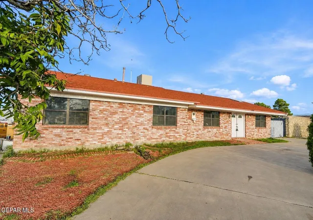 Photo 2 of Single family home for sale at 2548 Dunoon Dr, El Paso, TX 79925 | MLS# 950153 | Listing updated on 2026-09-09