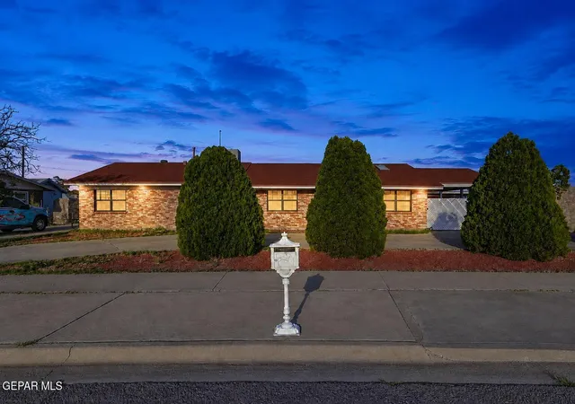 Photo 4 of Single family home for sale at 2548 Dunoon Dr, El Paso, TX 79925 | MLS# 950153 | Listing updated on 2026-09-09