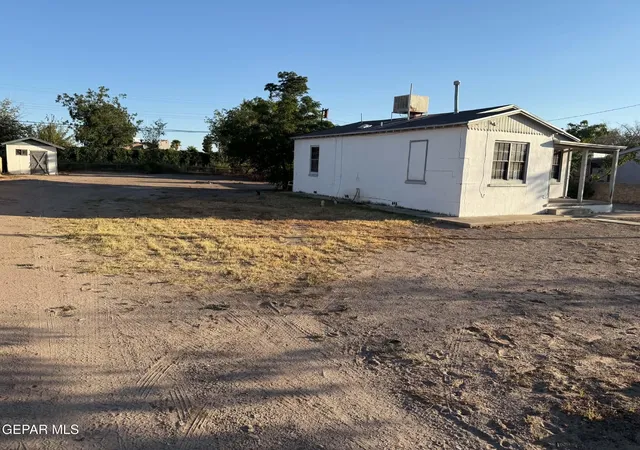 Photo 3 of Single family home for sale at 208 Columbia Ave, El Paso, TX 79907 | MLS# 950118 | Listing updated on 2026-08-27