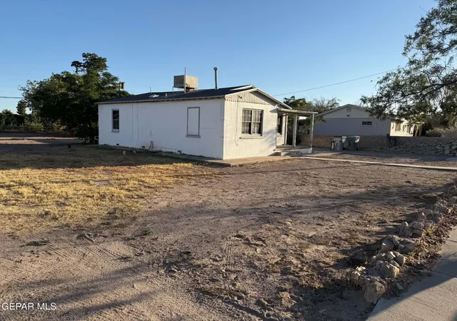 Photo 4 of Single family home for sale at 208 Columbia Ave, El Paso, TX 79907 | MLS# 950118 | Listing updated on 2026-08-27