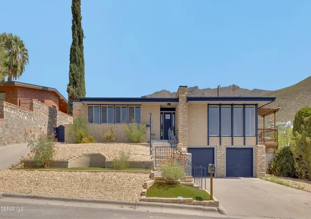 Photo 3 of Single family home for sale at 4004 Flamingo Dr, El Paso, TX 79902 | MLS# 950172 | Listing updated on 2026-09-18