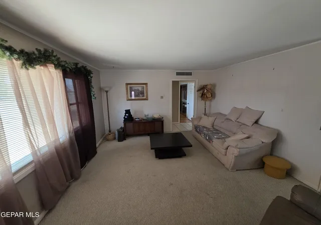 Photo 3 of Sale Pending at 1400 Idlewilde Dr, El Paso, TX 79925 | MLS# 950134 | Listing updated on 2026-09-17