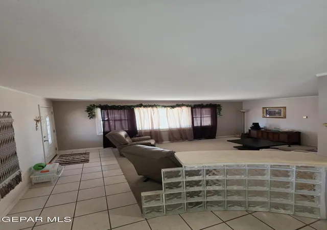 Photo 3 of Sale Pending at 1400 Idlewilde Dr, El Paso, TX 79925 | MLS# 950134 | Listing updated on 2026-09-17