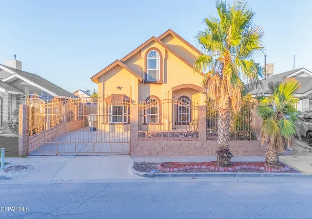 Photo 3 of Single family home for sale at 12064 Castle Keep Cir, El Paso, TX 79936 | MLS# 950143 | Listing updated on 2026-09-13