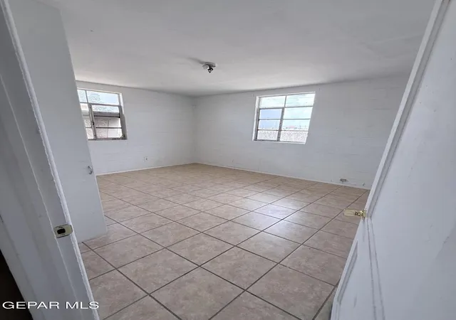Photo 4 of Sale Pending at 6233 Cherbourg Ave, El Paso, TX 79925 | MLS# 950214 | Listing updated on 2026-09-14
