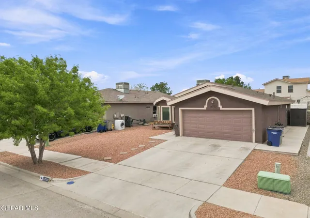 Single family home for sale at 14733 Ava Leigh, El Paso, TX 79938 | MLS# 950223