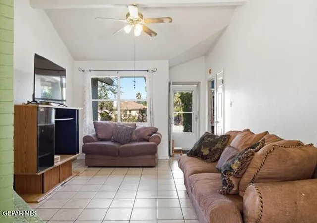 Listing Photo 4 - Condo for sale in building located at 1533 Greg Powers Dr, El Paso, TX 79936 - Unit #B