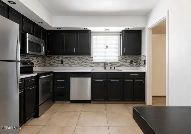 Photo 4 of Condo for sale at 4433 N Stanton St #Q456, El Paso, TX 79912 | MLS# 950338 | Listing updated on 2026-09-01