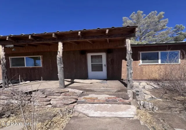 Photo 1 of Single family home for sale at 816 N Martin Ave, Sierra Blanca, TX 79851 | MLS# 951908 | Listing updated on 2026-10-10