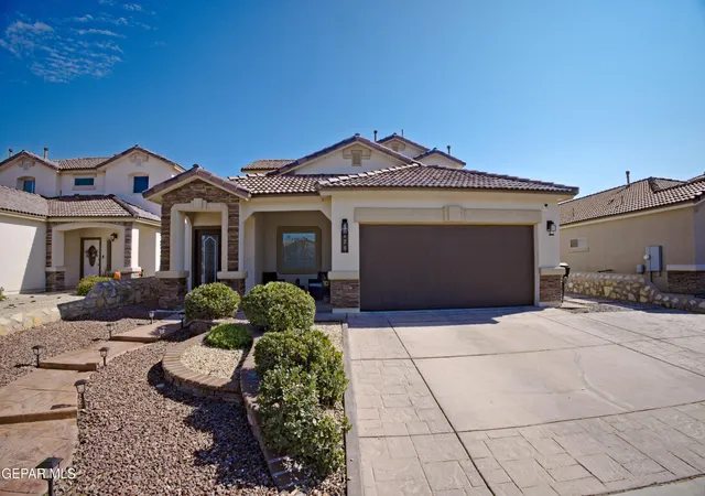 Photo 1 of Single family home for sale at 820 Crathorne St, Horizon City, TX 79928 | MLS# 953208 | Listing updated on 2026-10-26