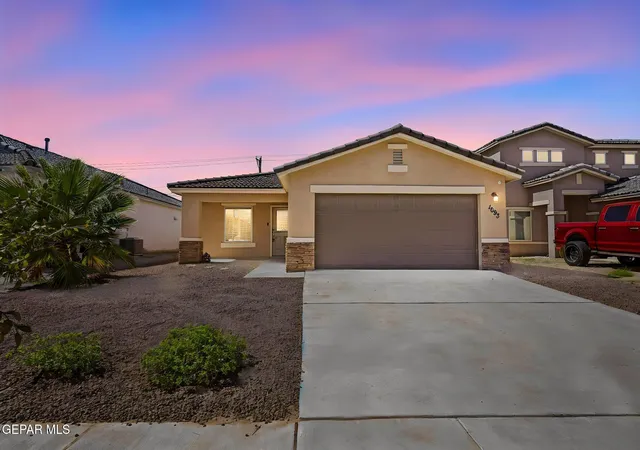 Photo 1 of Sale Pending at 1093 Shields St, Horizon City, TX 79928 | MLS# 952889 | Listing updated on 2026-10-28