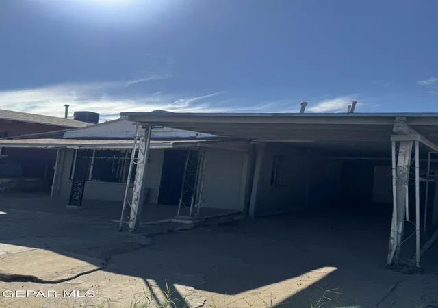 Single family home for sale at 5304 Rosa Ave, El Paso, TX 79905 | MLS# 953397