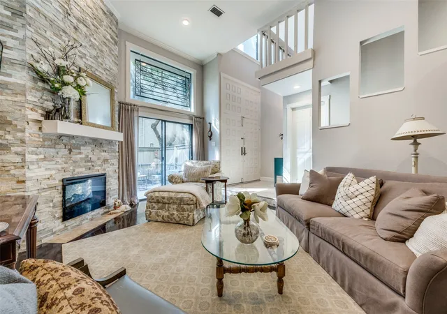 Listing Photo 1 - Condo for sale in building located at 4310 Bowser Ave, Dallas, TX 75219 - Unit #112