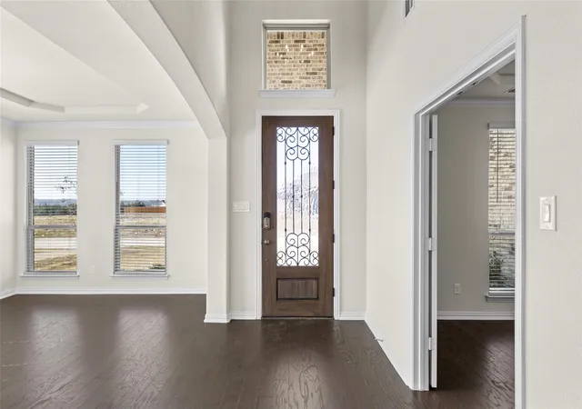 3rd image of 320 Cheyenne Mountain Dr, Red Oak, TX 75154 | MLS# 20087803