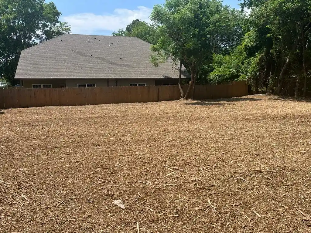 Photo 1 of Single family home for sale at 125 S Center St, Bonham, TX 75418 | MLS# 20340798 | Listing updated on 2026-10-24