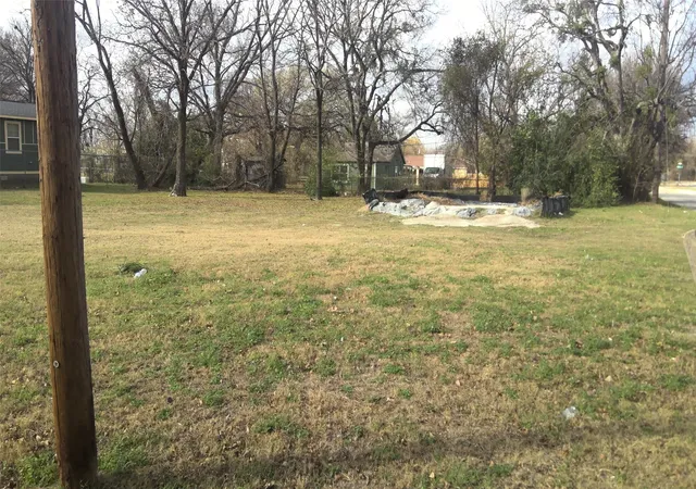 Photo 1 of Land for sale at 7817 Hull Ave, Dallas, TX 75216 | MLS# 20430137 | Listing updated on 2026-07-07