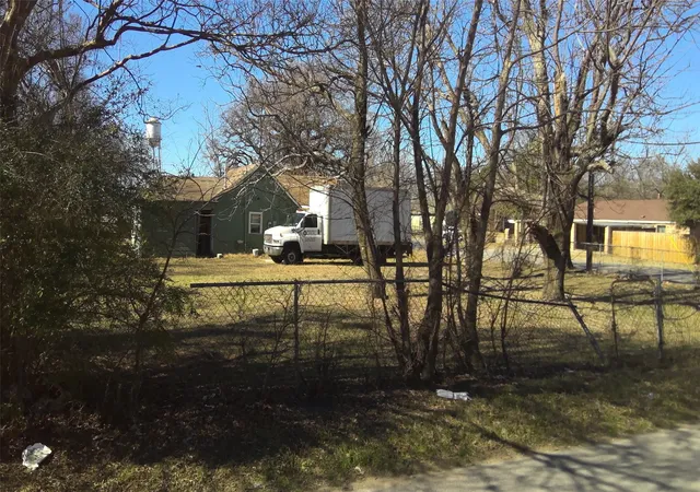 Photo 3 of Land for sale at 7817 Hull Ave, Dallas, TX 75216 | MLS# 20430137 | Listing updated on 2026-07-07
