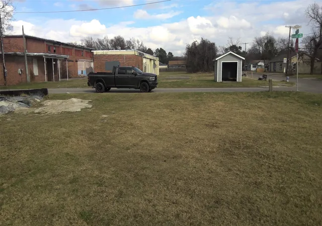 Photo 4 of Land for sale at 7817 Hull Ave, Dallas, TX 75216 | MLS# 20430137 | Listing updated on 2026-07-07