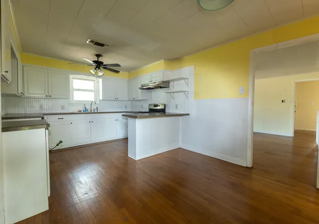 Photo 3 of Single family home for sale at 2010 4th St, Brownwood, TX 76801 | MLS# 20470850 | Listing updated on 2026-08-17