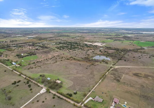 Photo 3 of House for sale at 2301 County Road 1224, Cleburne, TX 76033 | MLS# 20472621 | Listing updated on 2026-09-16