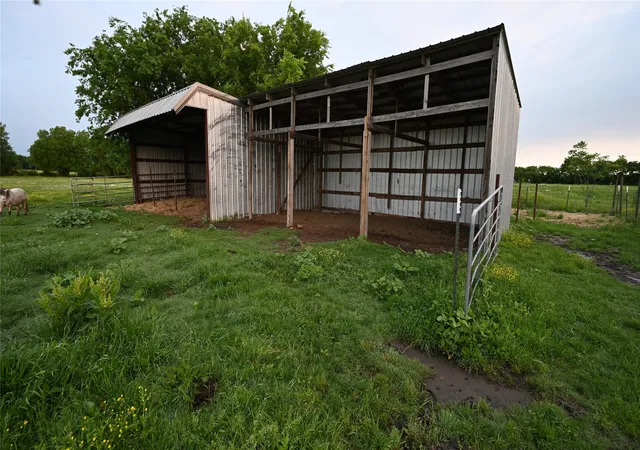 Photo 4 of Land for sale at Tbd Fm 1752 Rd, Whitewright, TX 75491 | MLS# 20516394 | Listing updated on 2026-09-07