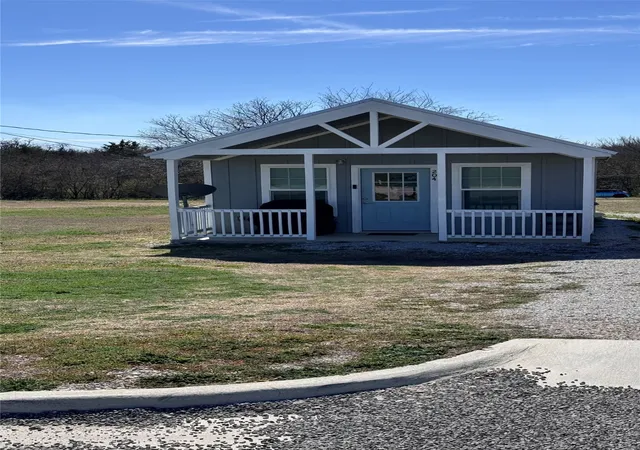 Homes for sale in Bowie, TX | 200 W Riley St, Bowie, TX 76230 | MLS# 20543581