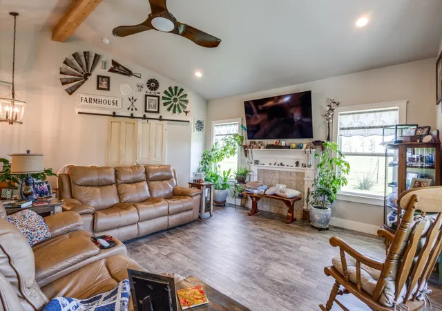 Photo 4 of Single family home for sale at 4953 County Rd 413, Melissa, TX 75454 | MLS# 20570037 | Listing updated on 2026-09-04