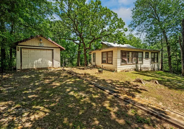 Photo 3 of Single family home for sale at 68 Zumwalt Ln, Pottsboro, TX 75076 | MLS# 20574790 | Listing updated on 2026-08-13