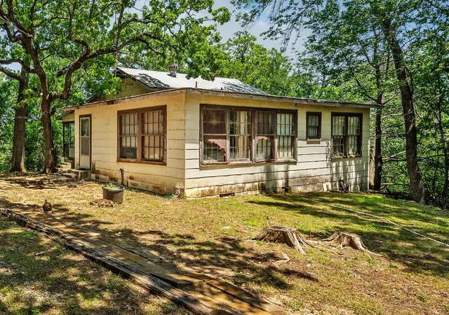 Photo 4 of Single family home for sale at 68 Zumwalt Ln, Pottsboro, TX 75076 | MLS# 20574790 | Listing updated on 2026-08-13