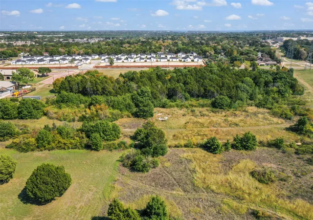 Photo 1 of Land for sale at 3846 W Kiest Blvd, Dallas, TX 75233 | MLS# 20609378 | Listing updated on 2026-07-07