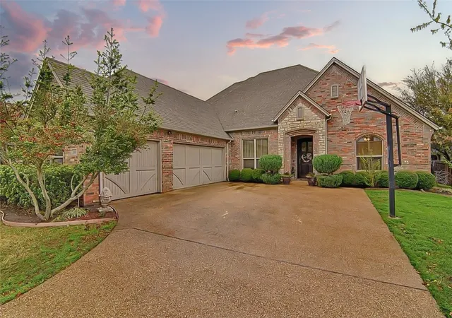 Photo 1 of Sale Pending at 3203 Vista Lake Cir, Mansfield, TX 76063 | MLS# 20620627 | Listing updated on 2026-07-19