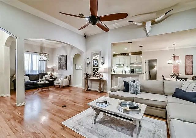 Photo 4 of Sale Pending at 3203 Vista Lake Cir, Mansfield, TX 76063 | MLS# 20620627 | Listing updated on 2026-07-19