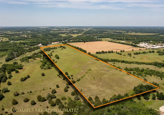 Photo 3 of Sale Pending at Acres 31062 Ballard Rd, Van Alstyne, TX 75495 | MLS# 20619418 | Listing updated on 2026-08-25