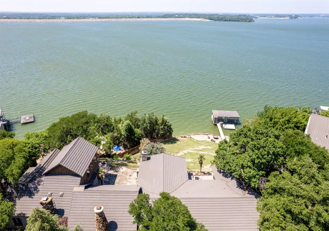 Photo 3 of Sale Pending at 8935 Dickson Rd, Fort Worth, TX 76179 | MLS# 20615526 | Listing updated on 2026-09-18