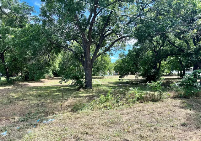 Homes for sale in Nocona, TX | 407 W Pecan St, Nocona, TX 76255 | MLS# 20624549