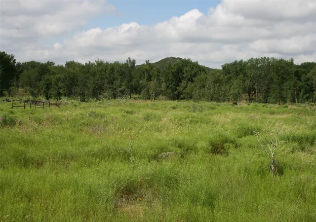 Homes for sale in Strawn, TX | 464 Upper Brad Rd, Strawn, TX 76475 | MLS# 20664055