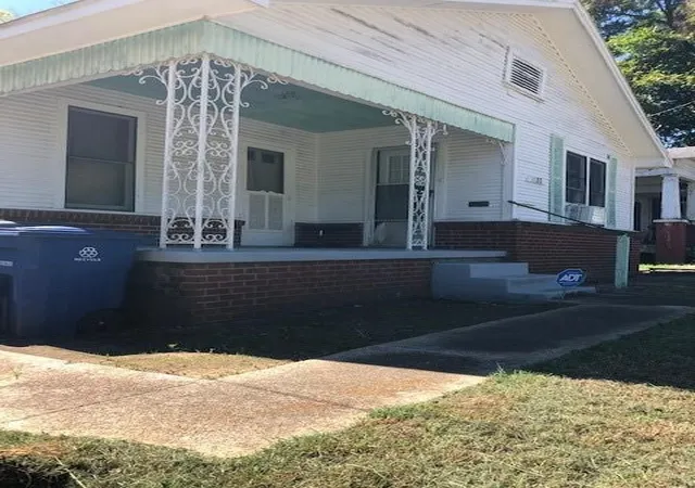 Photo 3 of Single family home for sale at 1933 Milam St, Shreveport, LA 71103 | MLS# 20677361 | Listing updated on 2026-07-14