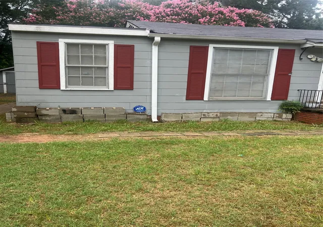 Photo 3 of Single family home for sale at 4027 Ridgemoor Ave, Shreveport, LA 71108 | MLS# 20681813 | Listing updated on 2026-07-15