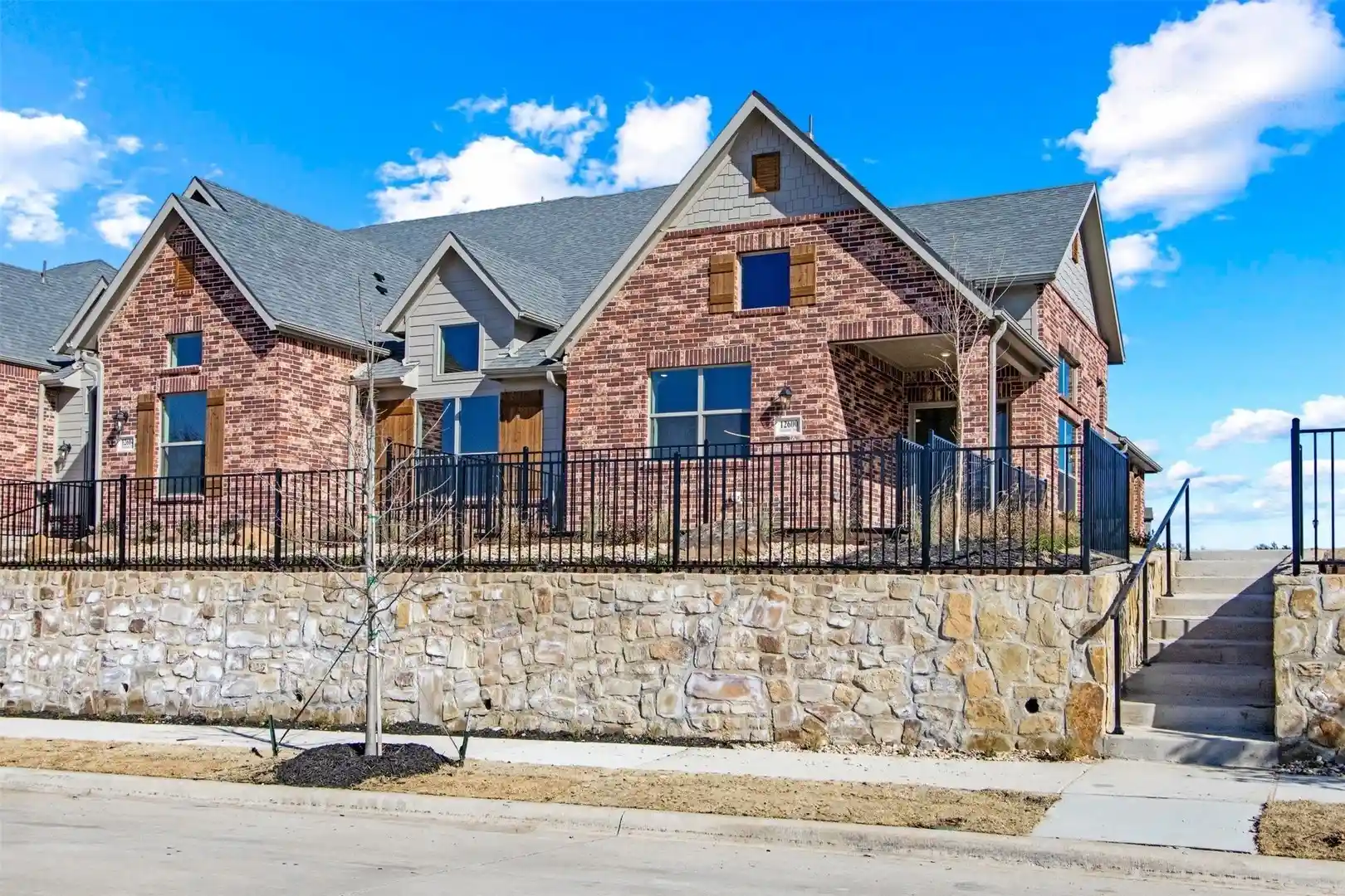 Photo 1 of Sale Pending at 12600 Audubon Trl, Rowlett, TX 75098 | MLS# 20696743 | Listing updated on 2026-10-30