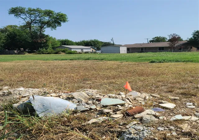Photo 1 of Land for sale at 3016 Claibourne Blvd, Dallas, TX 75212 | MLS# 20696861 | Listing updated on 2026-07-17