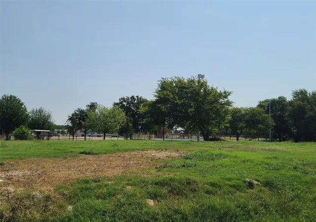 Photo 1 of Land for sale at 3020 Claibourne Blvd, Dallas, TX 75212 | MLS# 20696887 | Listing updated on 2026-08-17