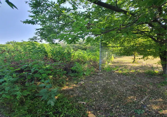 Photo 2 of Land for sale at 3038 Claibourne Blvd, Dallas, TX 75212 | MLS# 20696947 | Listing updated on 2026-08-17
