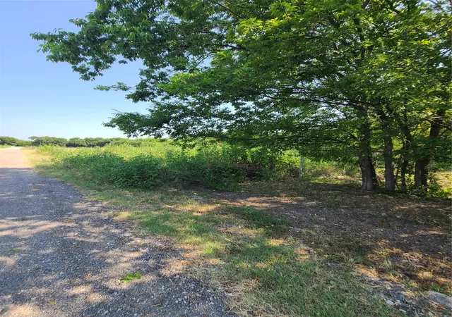 Photo 3 of Land for sale at 3038 Claibourne Blvd, Dallas, TX 75212 | MLS# 20696947 | Listing updated on 2026-08-17