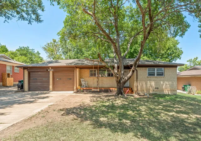 Homes for sale in Haltom City, TX | 4709 Nadine Dr, Haltom City, TX 76117 | MLS# 20688959