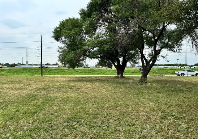 Photo 1 of Land for sale at 2610 Jeff St, Dallas, TX 75212 | MLS# 20699030 | Listing updated on 2026-07-20