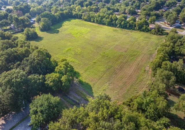 Photo 3 of Land for sale at 1601 Cherry St, Gainesville, TX 76240 | MLS# 20700184 | Listing updated on 2026-08-31