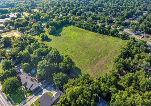 Photo 4 of Land for sale at 1601 Cherry St, Gainesville, TX 76240 | MLS# 20700184 | Listing updated on 2026-08-31